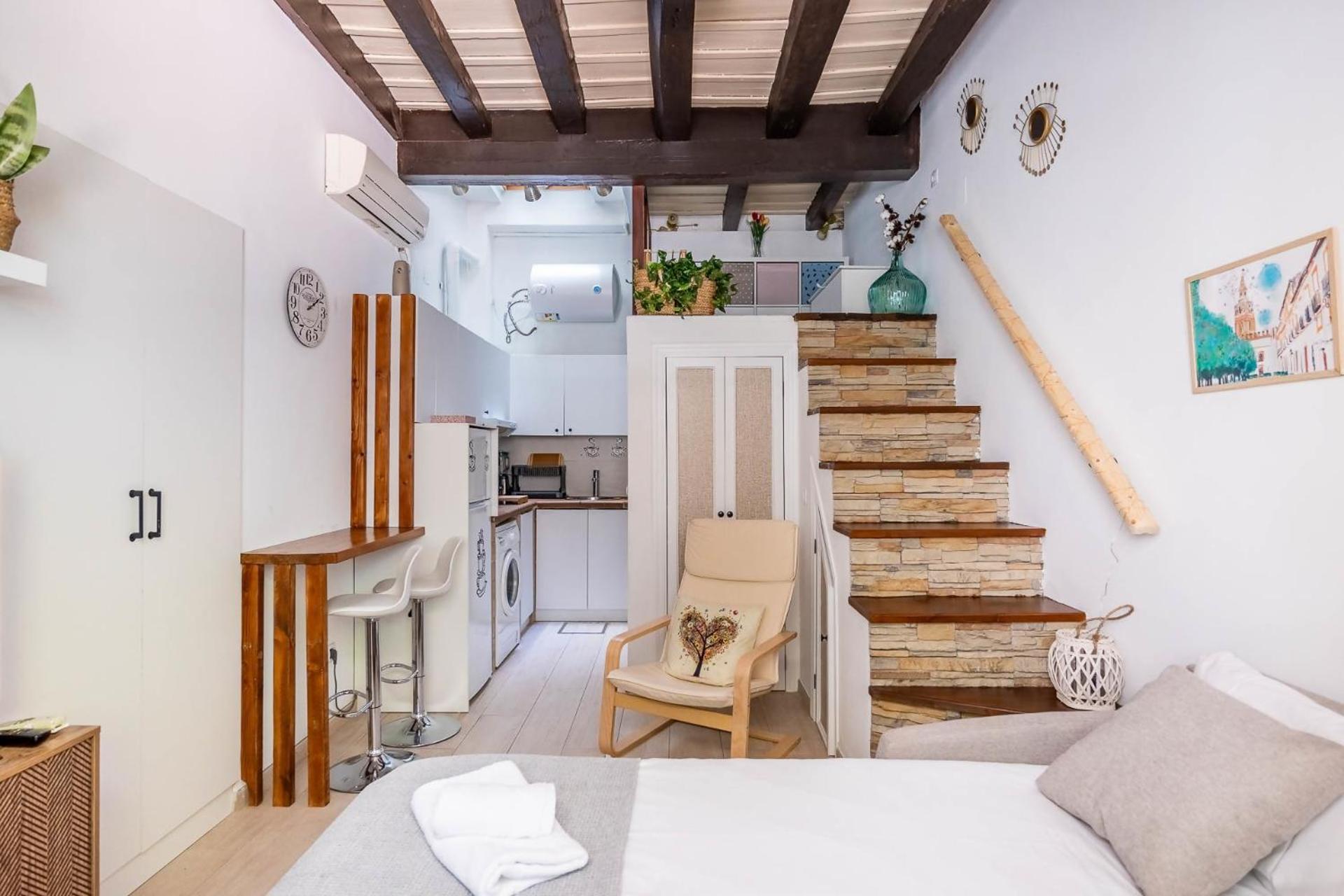 Comfy Away - Estudio En Patio De Vecinos En Las Setas Севилья Экстерьер фото